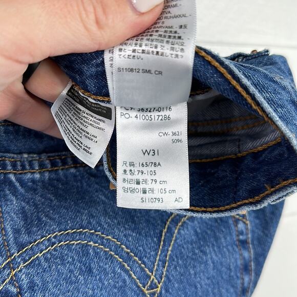 LEVI'S 501 Medium Wash Raw Hem Button Fly Denim Jean Distressed Shorts Size W31 - Picture 10 of 11